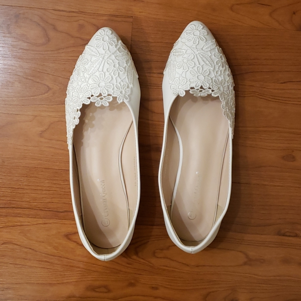 White wedding flats